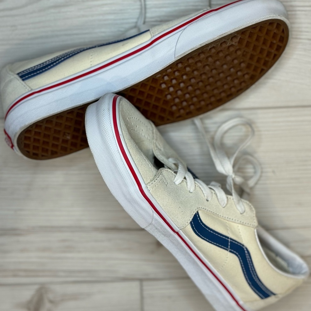 Vans - Picture 4 of 4